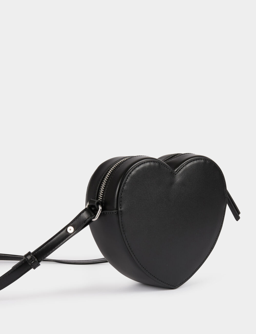 Bolso forma de corazon negro mujer
