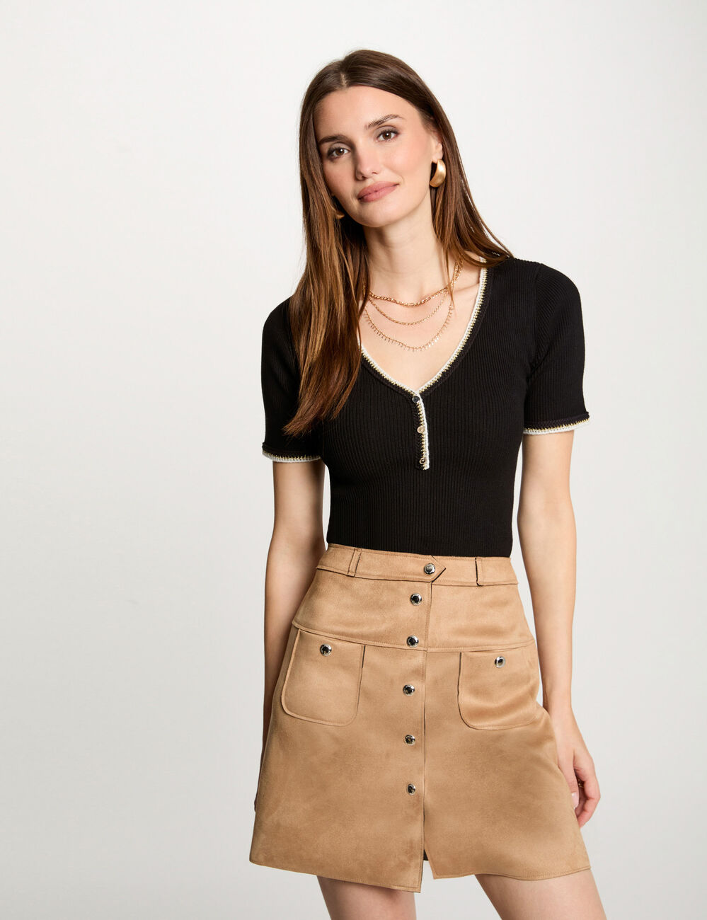 Jersey manga corta acanalado negro mujer