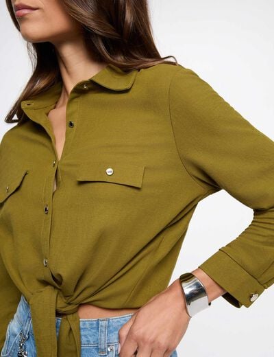 Camisa anudada con cuello abierto mujer