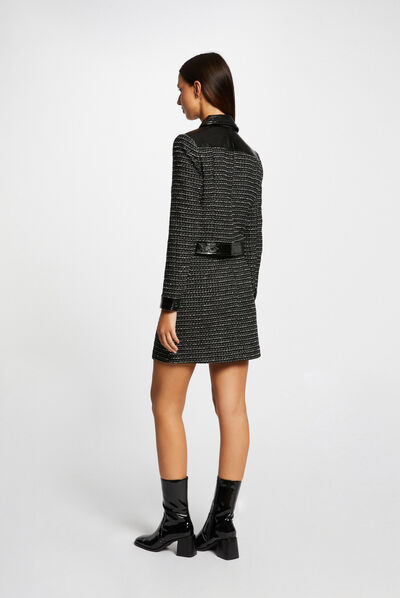 Chaqueta recta con detalles de vinilo negro mujer