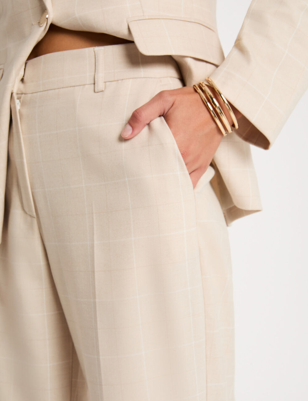 Pantal&oacute;n recto de tiro alto beige mujer