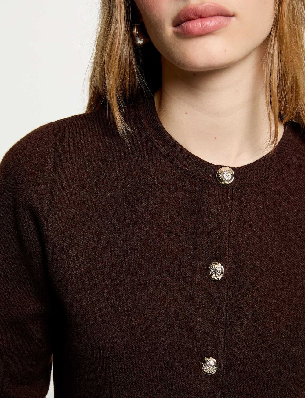 C&aacute;rdigan con cuello redondo marr&oacute;n oscuro mujer