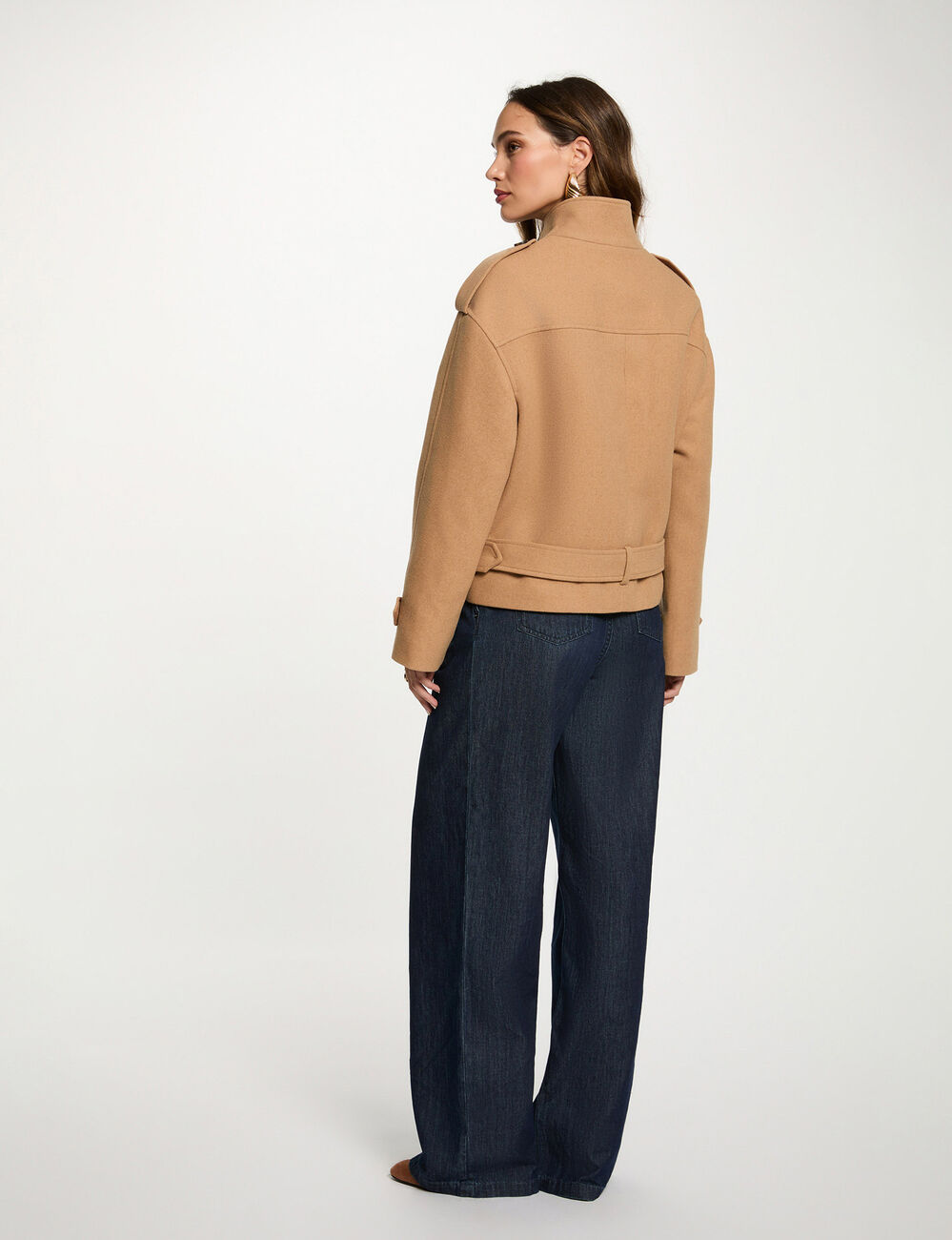 Abrigo corto oversize beige mujer