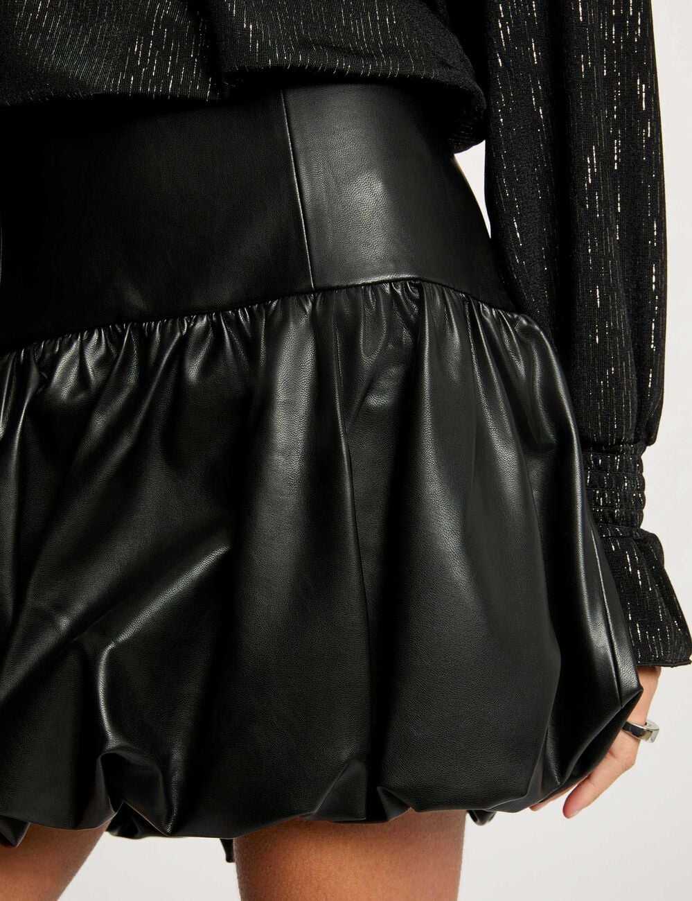 Falda corta ajustada negro mujer