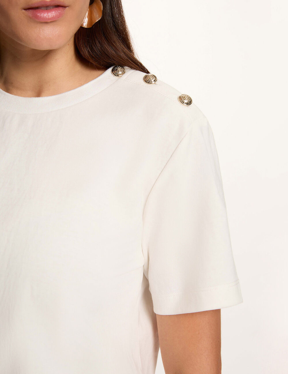 Camiseta cuello redondo con botones blanco mujer