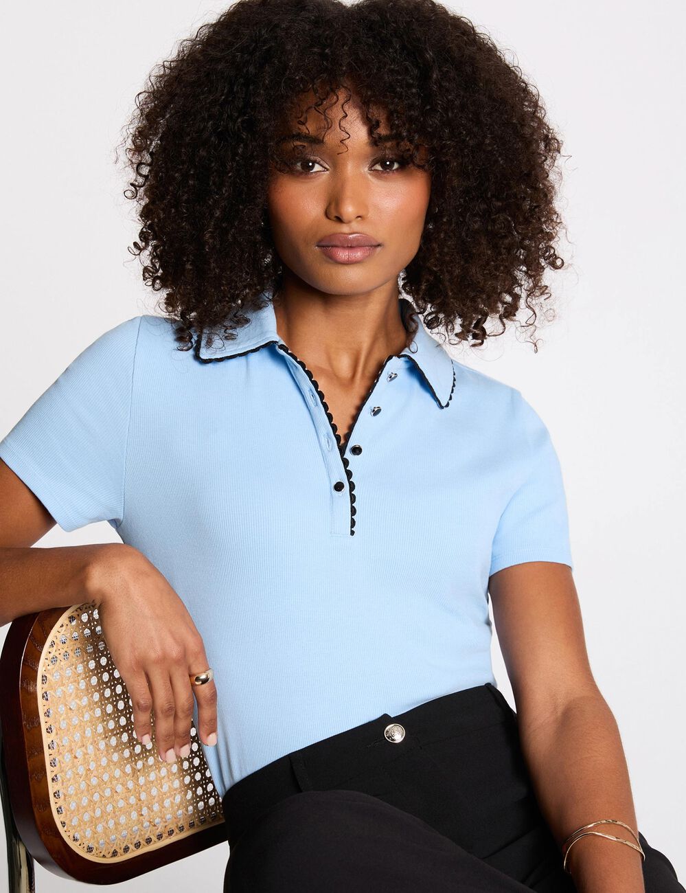 Top entallado con cuello de solapa azul claro mujer