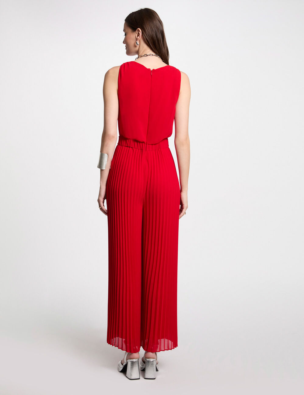Mono largo holgado con pernera plisada rojo mujer