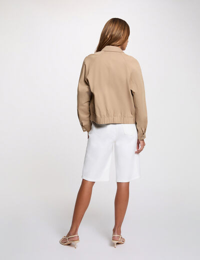 Chaqueta corta cuello abierto beige mujer
