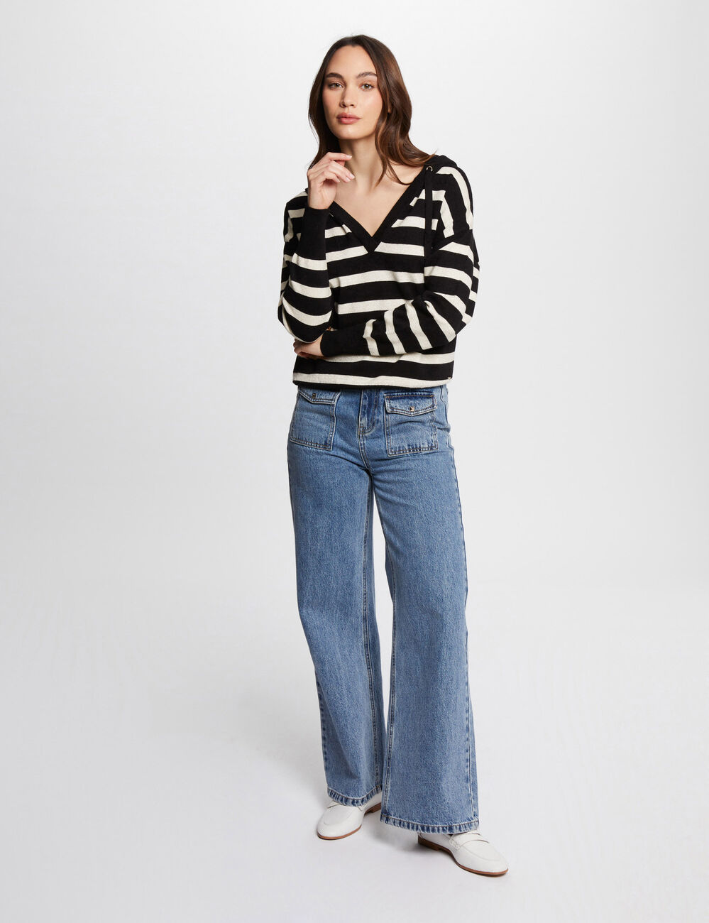 Jersey escote en V y capucha negro mujer