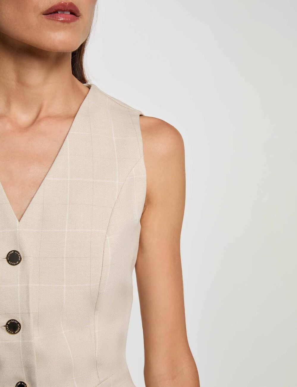 Mono ancho con cuello en v beige mujer