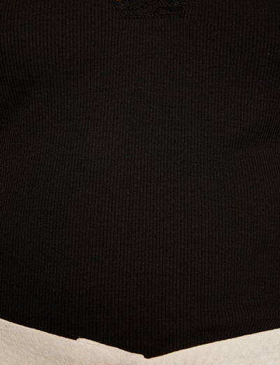 Camiseta manga corta con encaje negro mujer