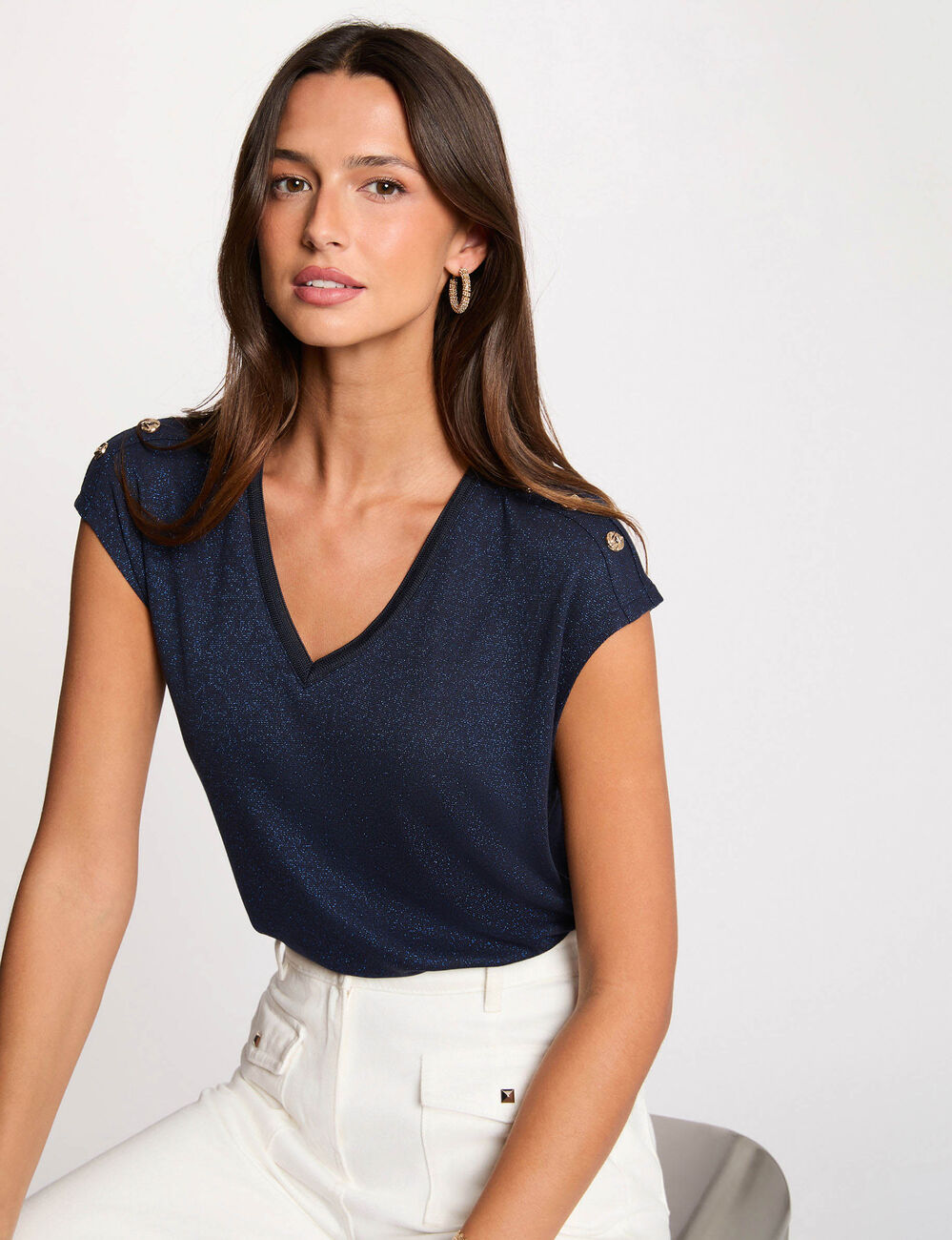 Camiseta cuello v con botones azul marino mujer