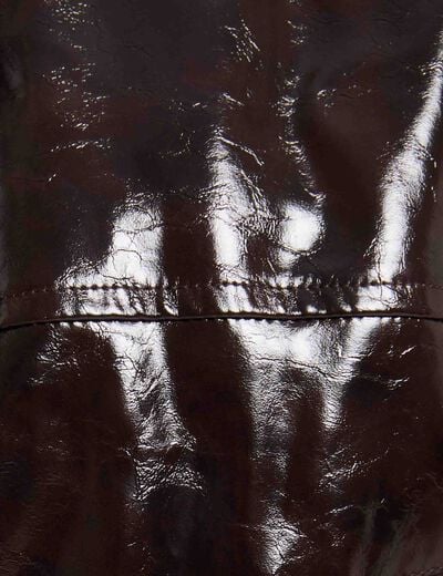 Chaqueta con cuello de pelo marr&oacute;n oscuro mujer