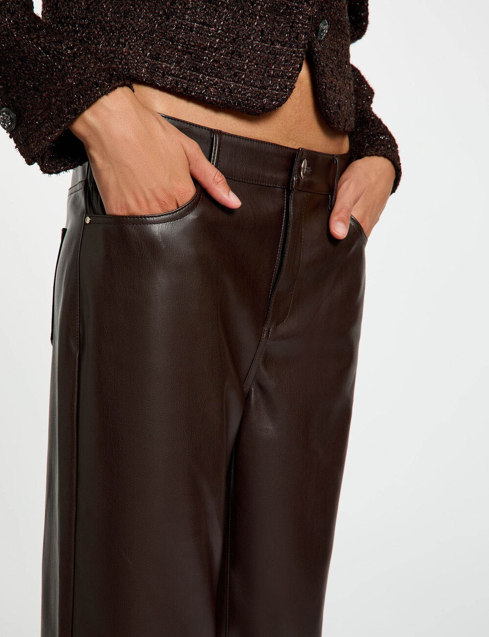 Pantal&oacute;n bootcut de cuero sint&eacute;tico marr&oacute;n oscuro mujer