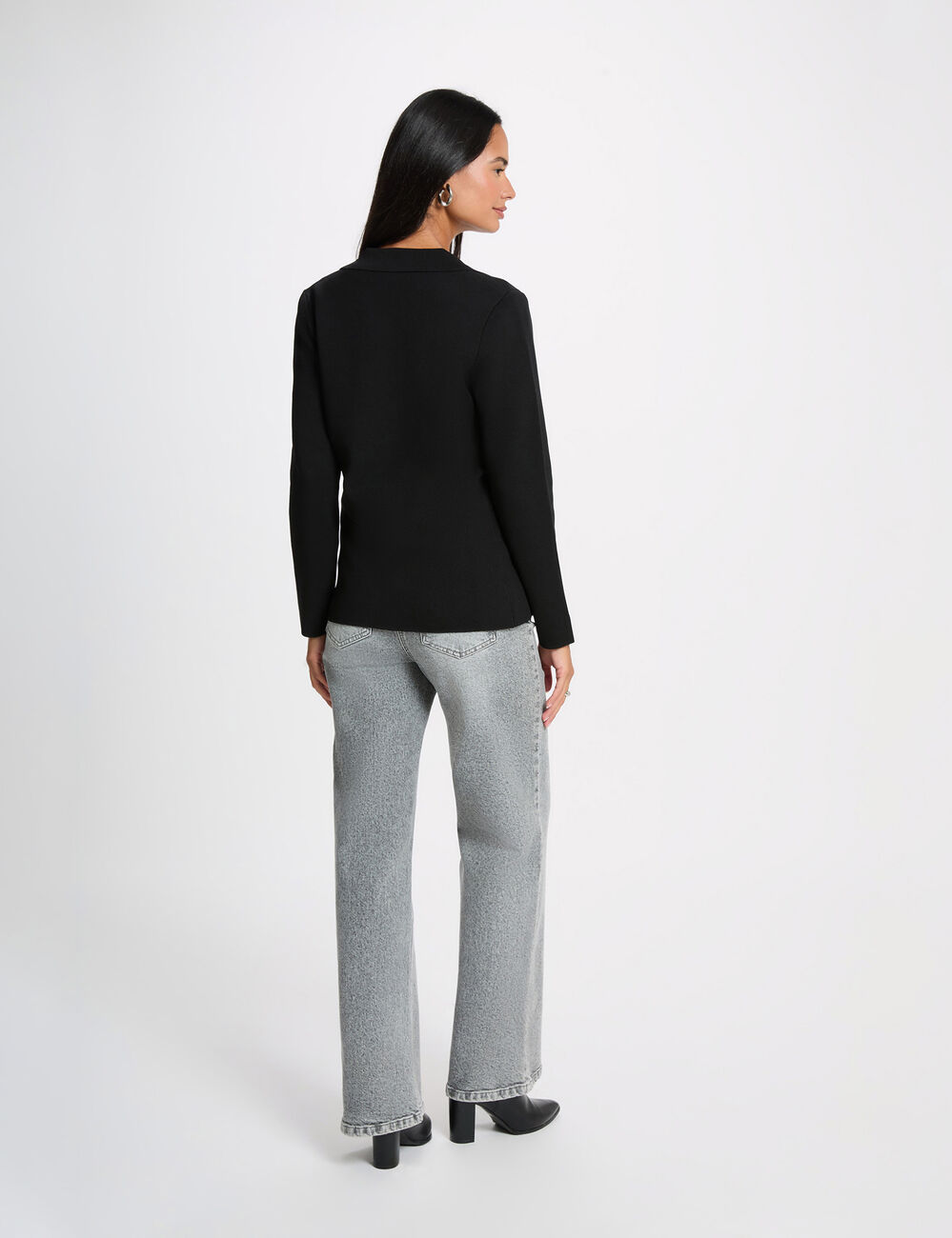 Chaqueta entallada con solapa negro mujer