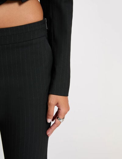 Pantal&oacute;n slim 7/8 negro mujer