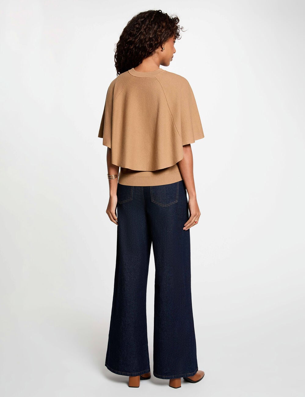 Jersey cuello redondo mangas acampanadas beige mujer