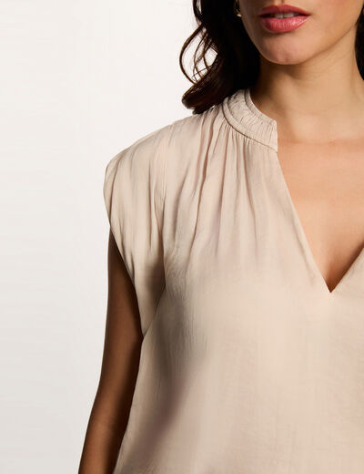 Blusa manga corta satinada beis claro mujer