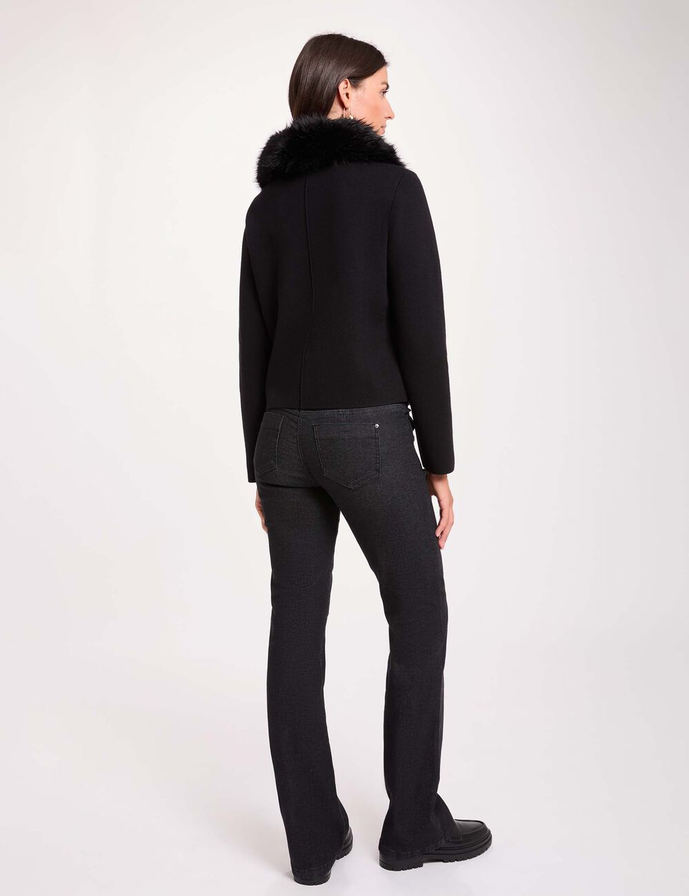 Vaqueros bootcut con botones denim negro mujer