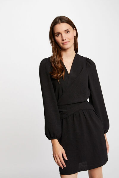 Vestido corto recto negro mujer