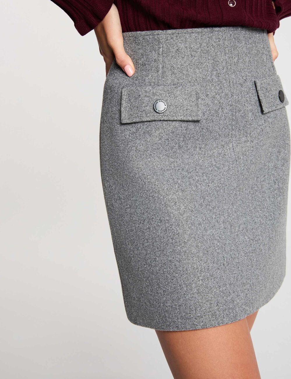 Falda corta ajustada gris moyen mujer