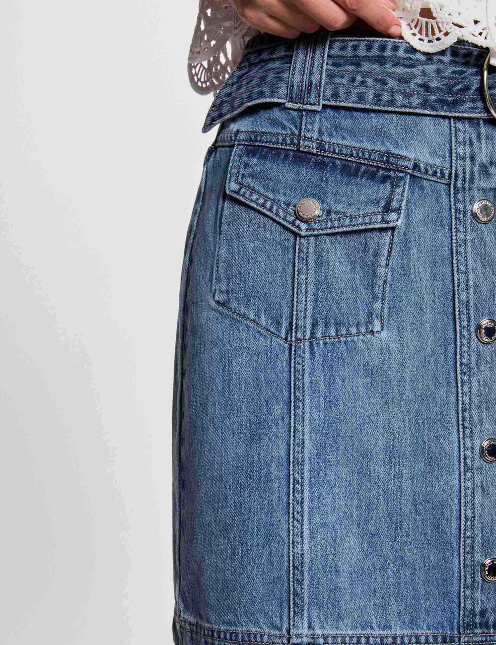 Falda vaquero corta denim stone mujer
