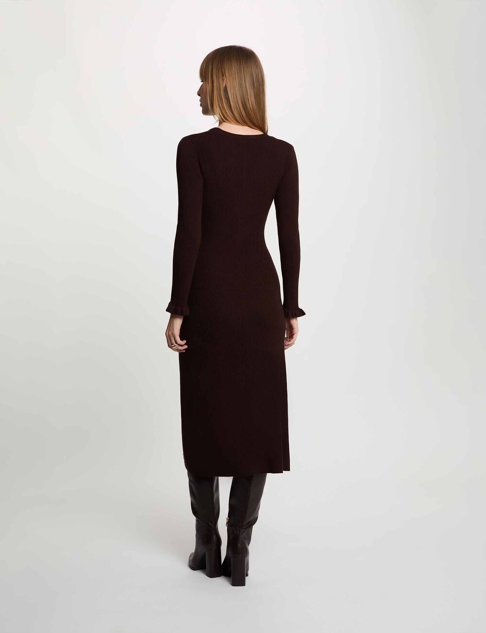 Vestido largo de punto con cuello v marr&oacute;n oscuro mujer