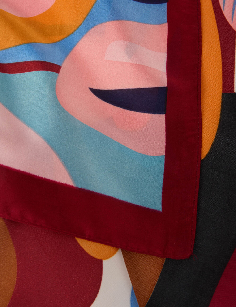 Pa&ntilde;uelo satinado estampado multicolor mujer