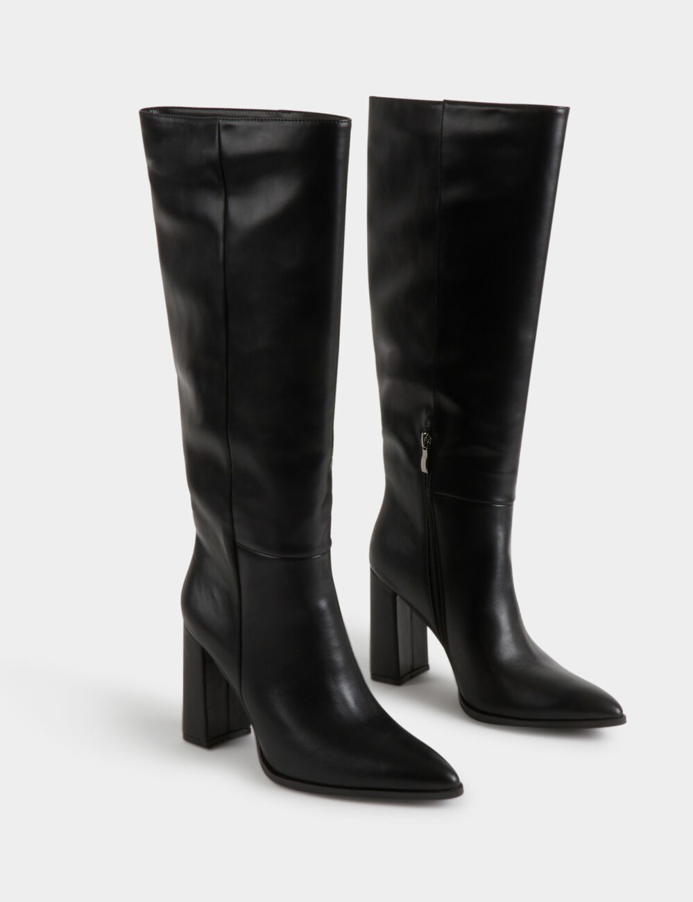 Botas con tacones y puntera fina negro mujer
