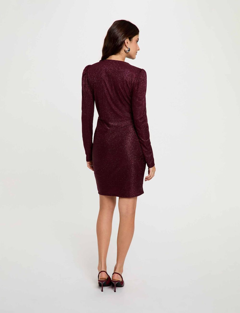 Vestido corto ajustado burdeos mujer