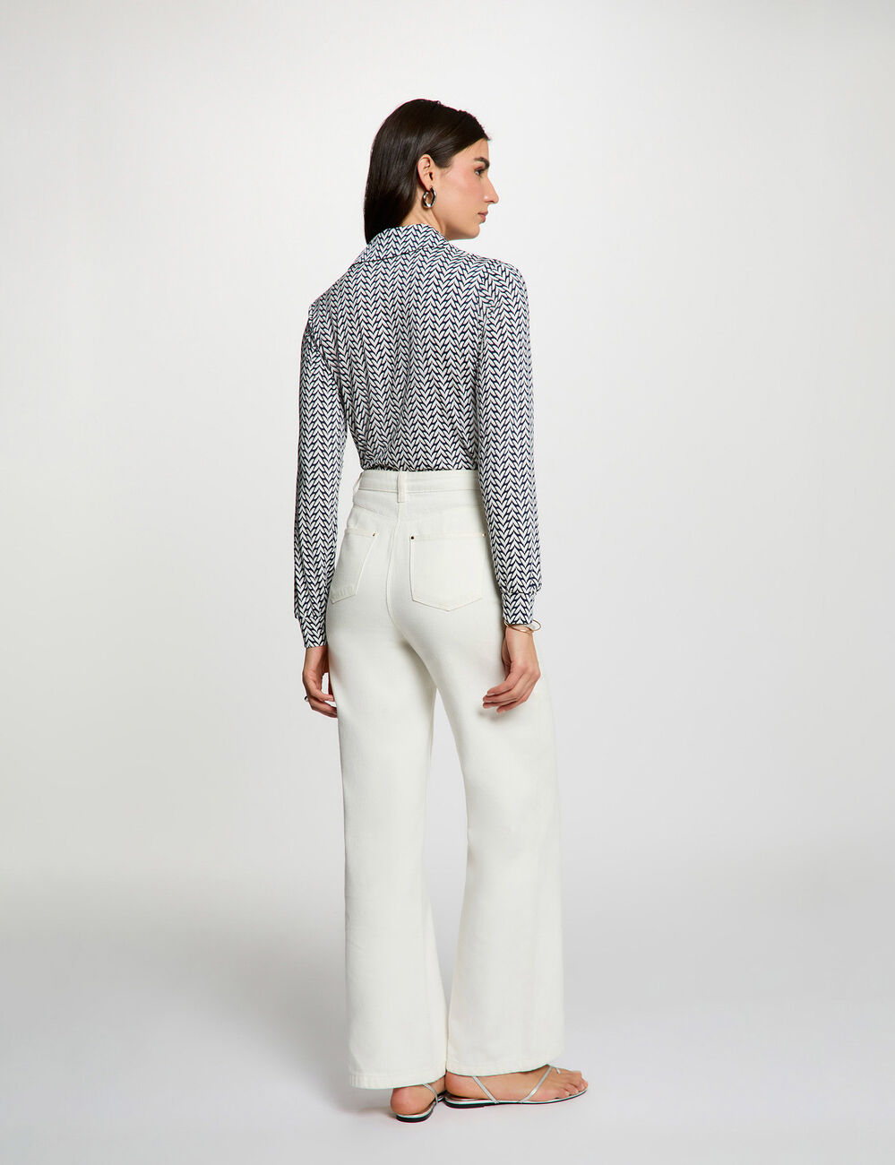 Camisa recta con cuello vuelto blanco mujer
