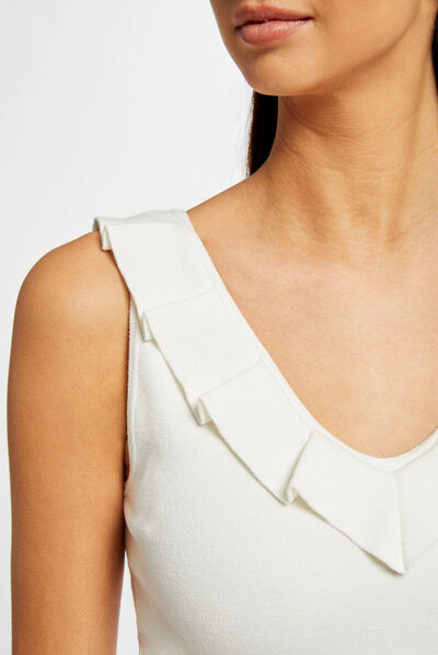 Top punto con escote con volantes crudo mujer