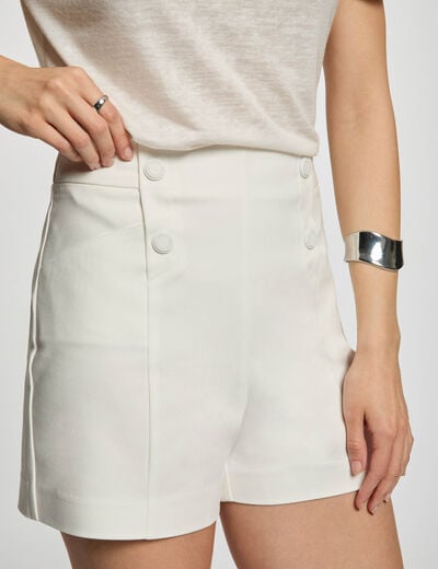 Short recto con pinzas blanco mujer