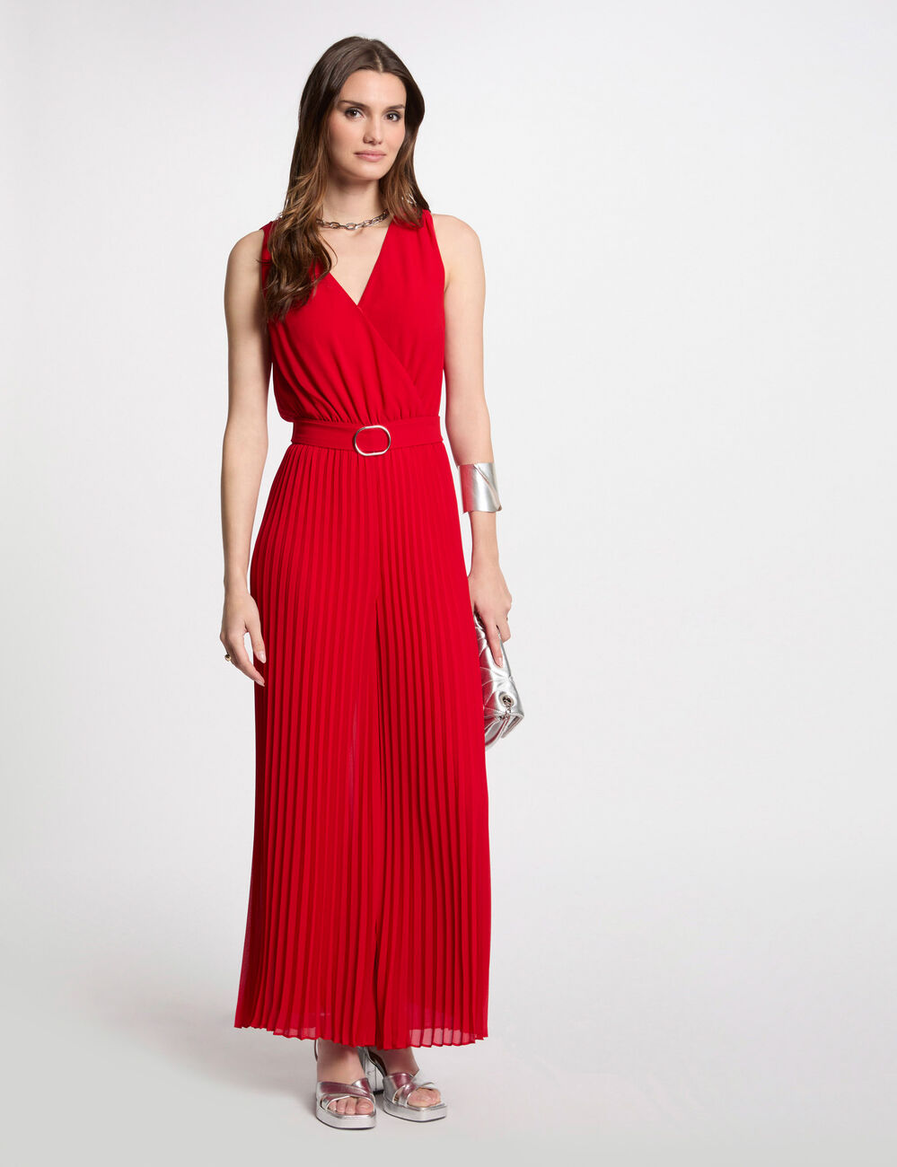 Mono largo holgado con pernera plisada rojo mujer