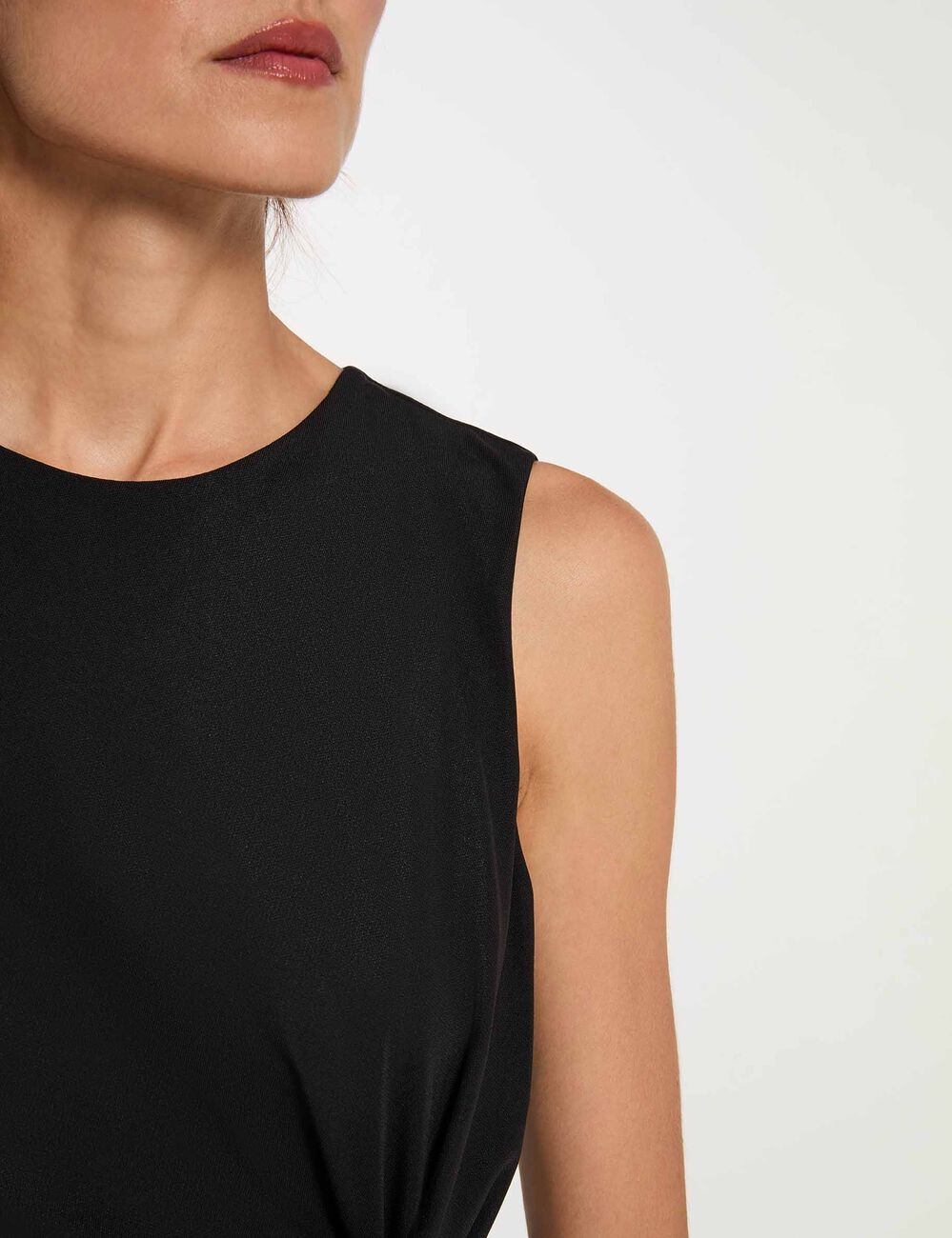 Vestido largo sin mangas negro mujer