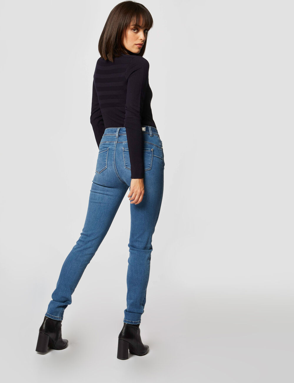 Jersey de cuello alto ajustado marino mujer
