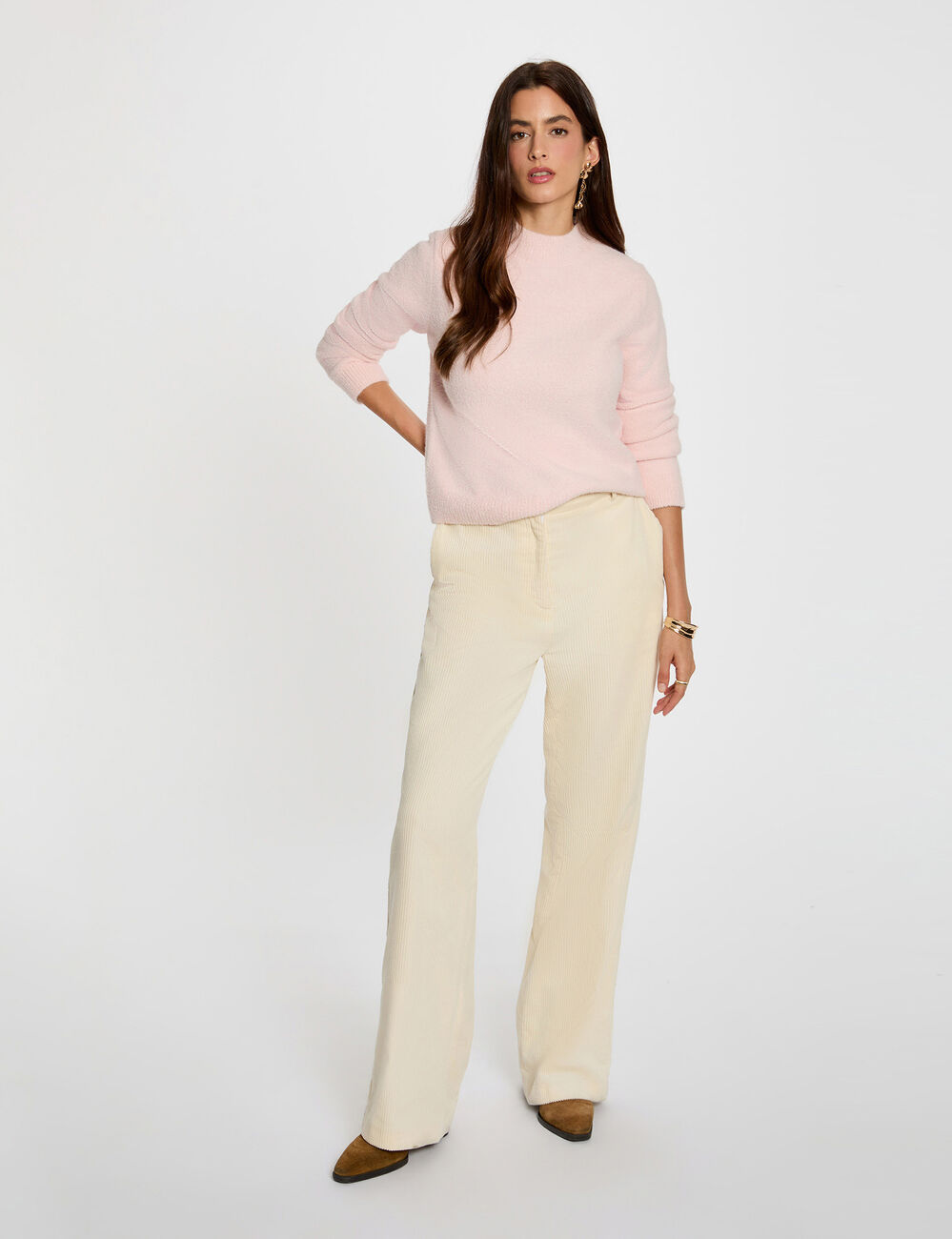 Jersey ajustado de cuello alto rosa claro mujer