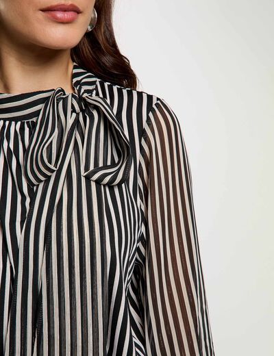Camiseta con cuello lazada negro mujer