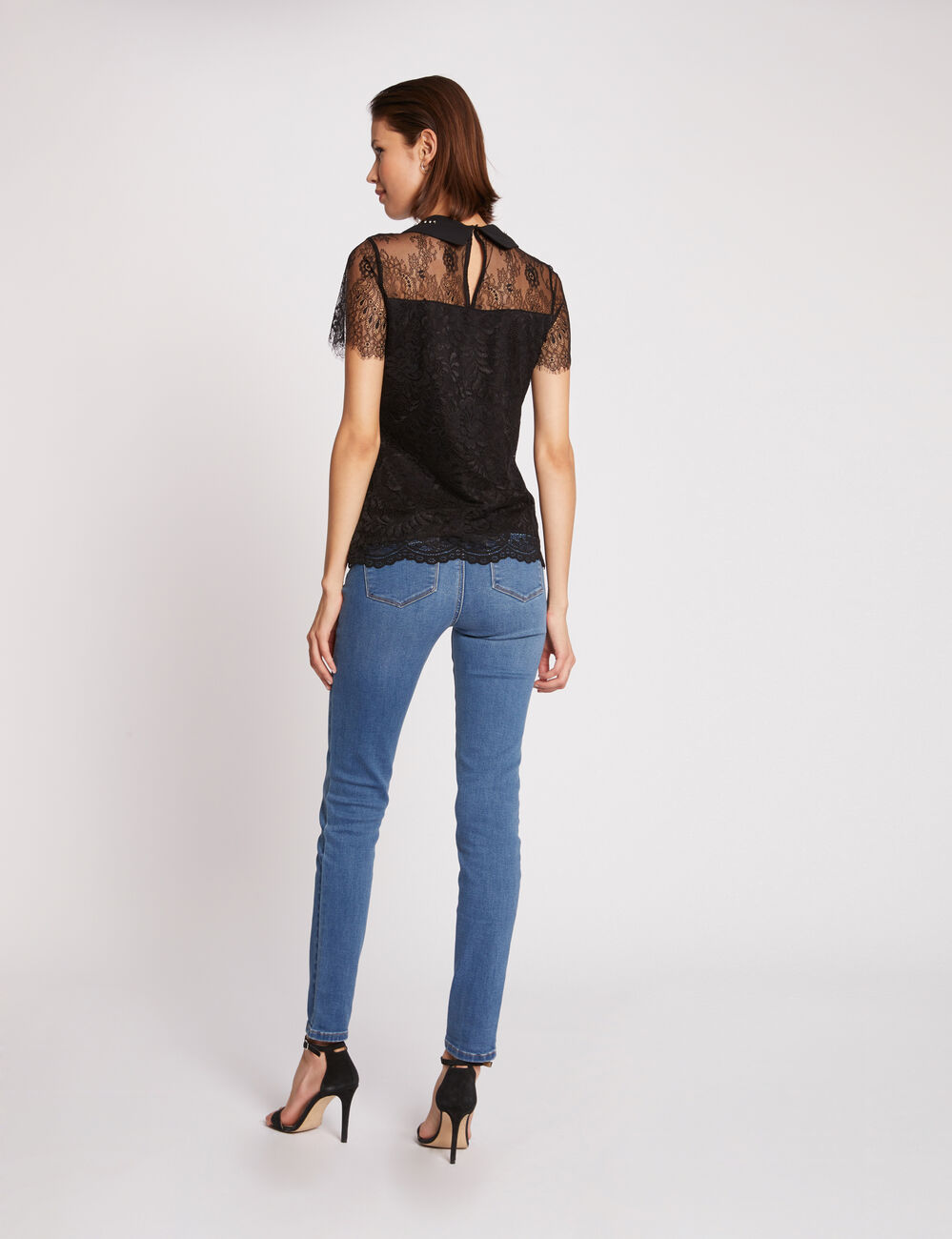 Blusa manga corta con encaje y abertura negro mujer