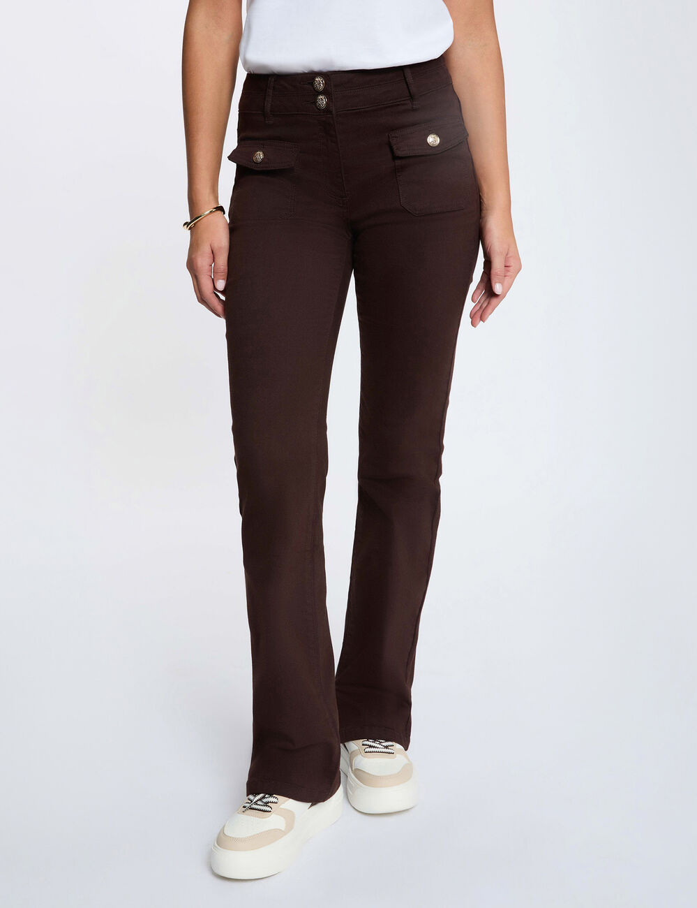 Pantal&oacute;n bootcut marr&oacute;n oscuro mujer