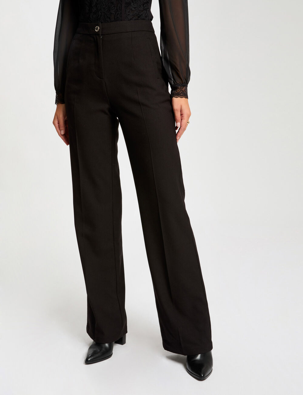 Pantalón flare con pinzas negro mujer