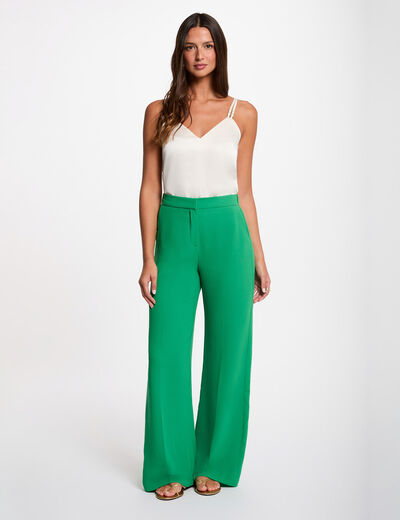 Pantal&oacute;n ancho y fluido verde pradera mujer