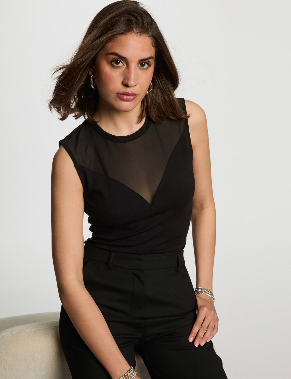 Camiseta ajustada sin mangas negro mujer