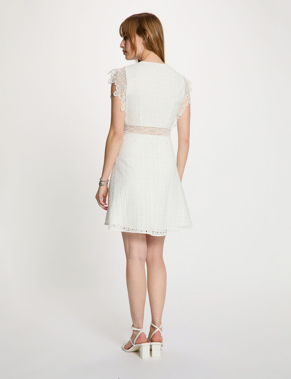 Vestido corto acampanado blanco mujer