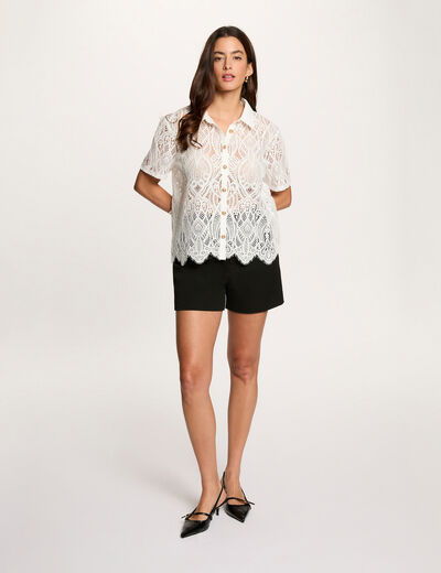 Camisa de encaje con cuello vuelto blanco mujer