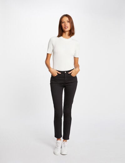 Pantal&oacute;n slim talle est&aacute;ndar negro mujer