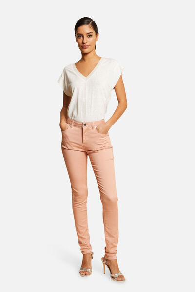 Pantalón slim con tachuelas rosa pastel mujer