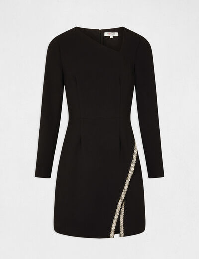 Vestido ajustado con cuello asimétrico negro mujer