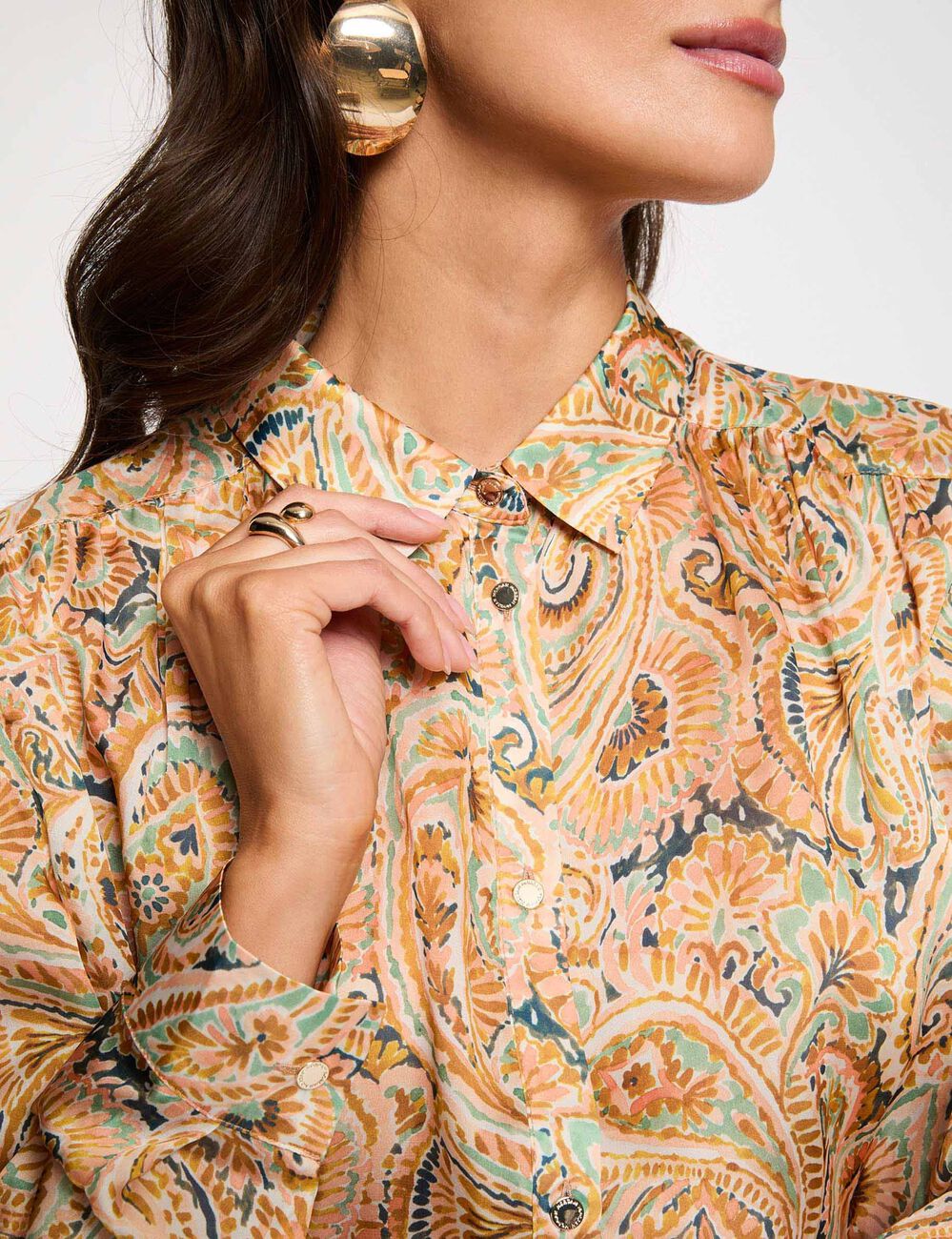 Top de sat&eacute;n con cuello de solapa multicolor mujer