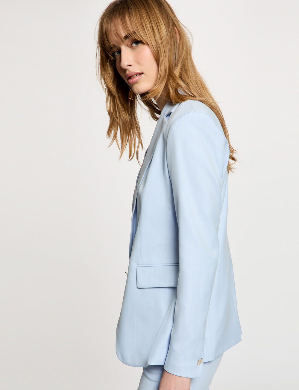 Chaqueta entallada de rayas azul cielo mujer
